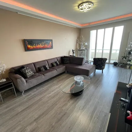 Appartement Derniere Etage Sur La Promenade! *
