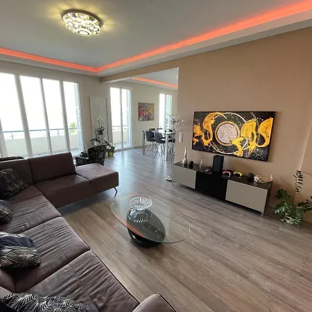 Appartement Derniere Etage Sur La Promenade! *