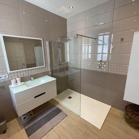 Derniere Etage Sur La Promenade! Appartement Nice