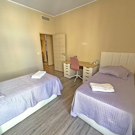 Appartement Derniere Etage Sur La Promenade! Nice